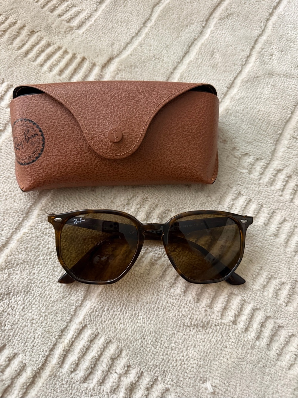 Ray-Ban Brown Tortoiseshell Round Sunglasses - RB4306 710/73 54-19